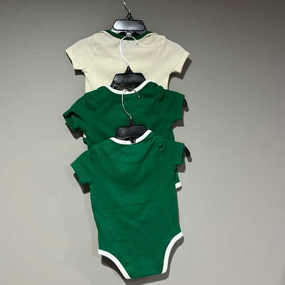 Philadelphia Eagles, Nike 3 piece creeper set, NWOT 3/6 months - Picture 6 of 6